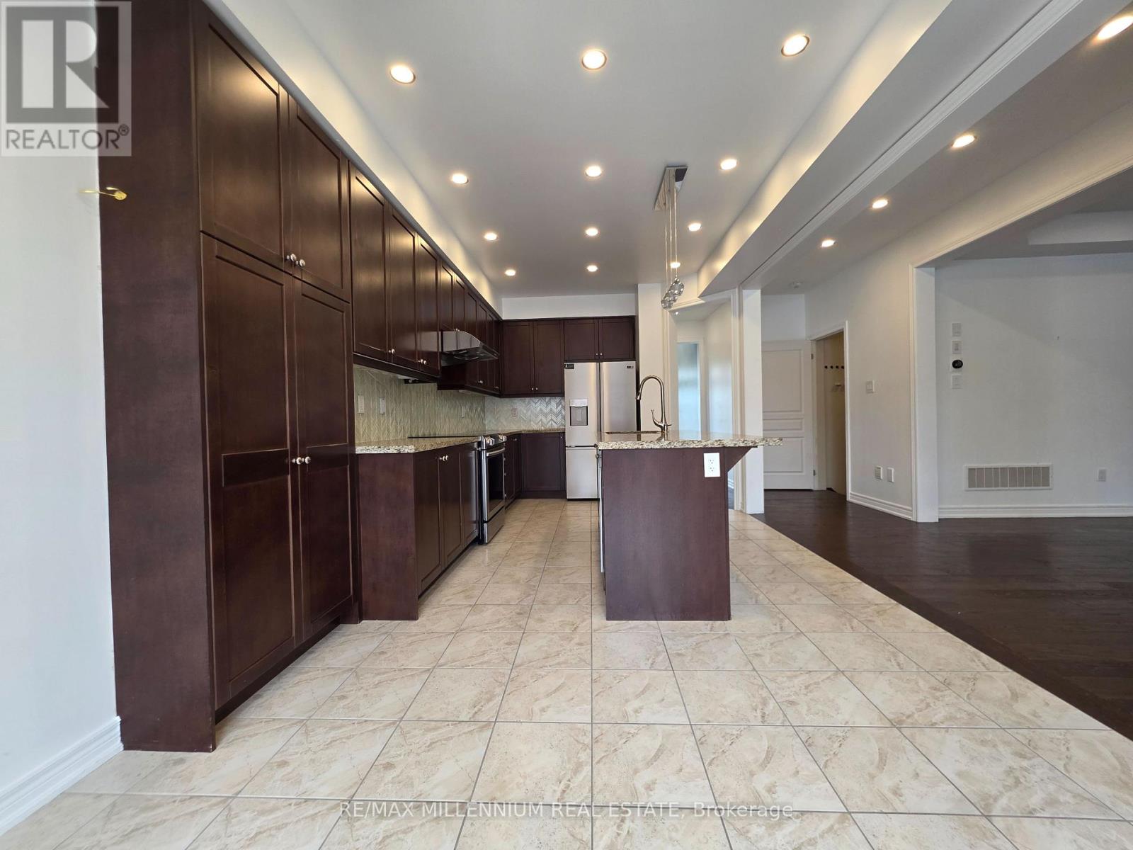 253 East's Corners (Main & 2nd Floors) Boulevard S, Vaughan, Ontario  L4H 4L7 - Photo 9 - N13494346