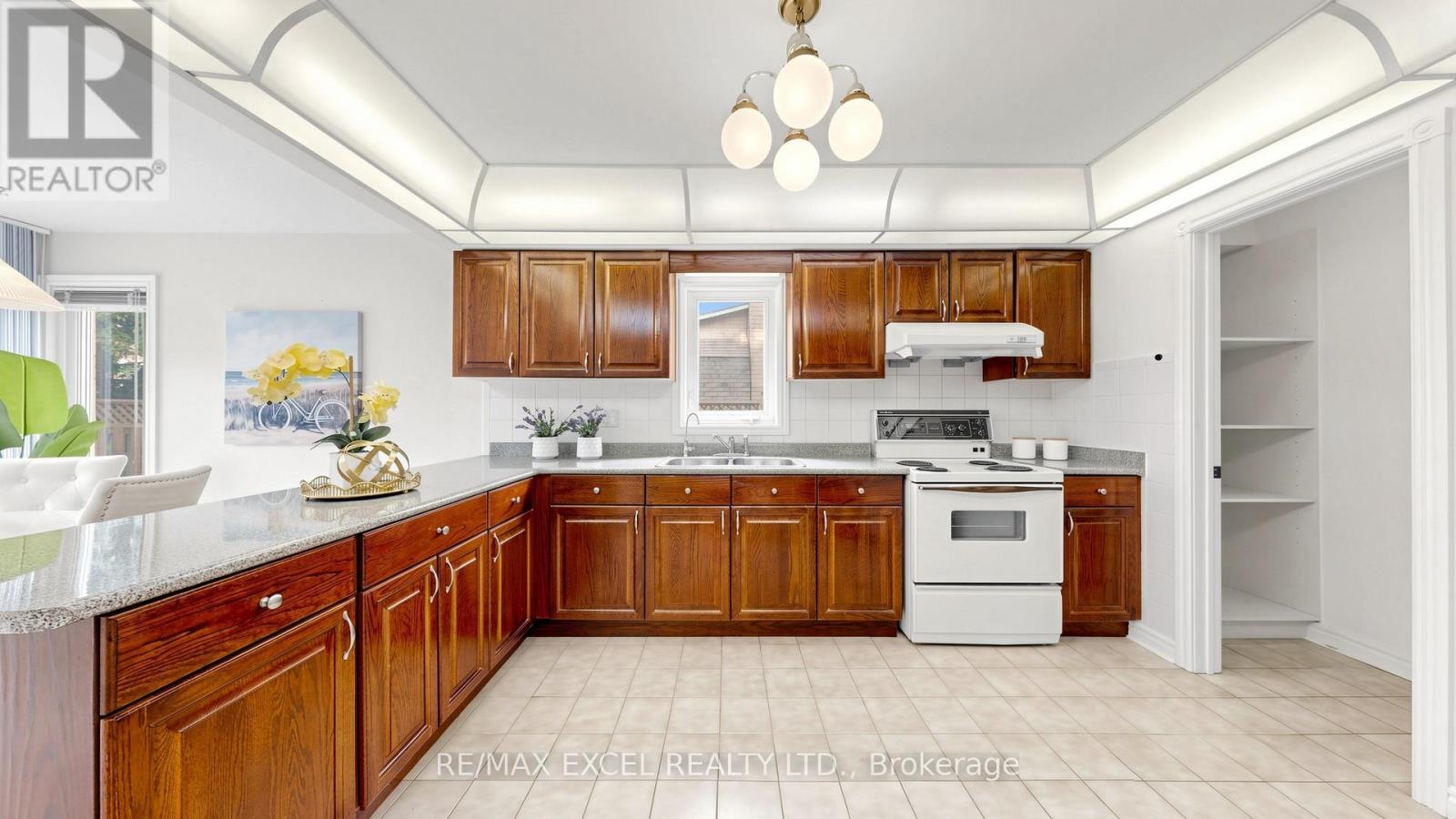 32 Hollingham Road, Markham, Ontario  L3R 7X4 - Photo 12 - N13494428