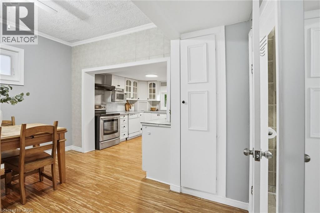 55 East 32nd Street, Hamilton, Ontario  L8V 3R7 - Photo 8 - 40841556