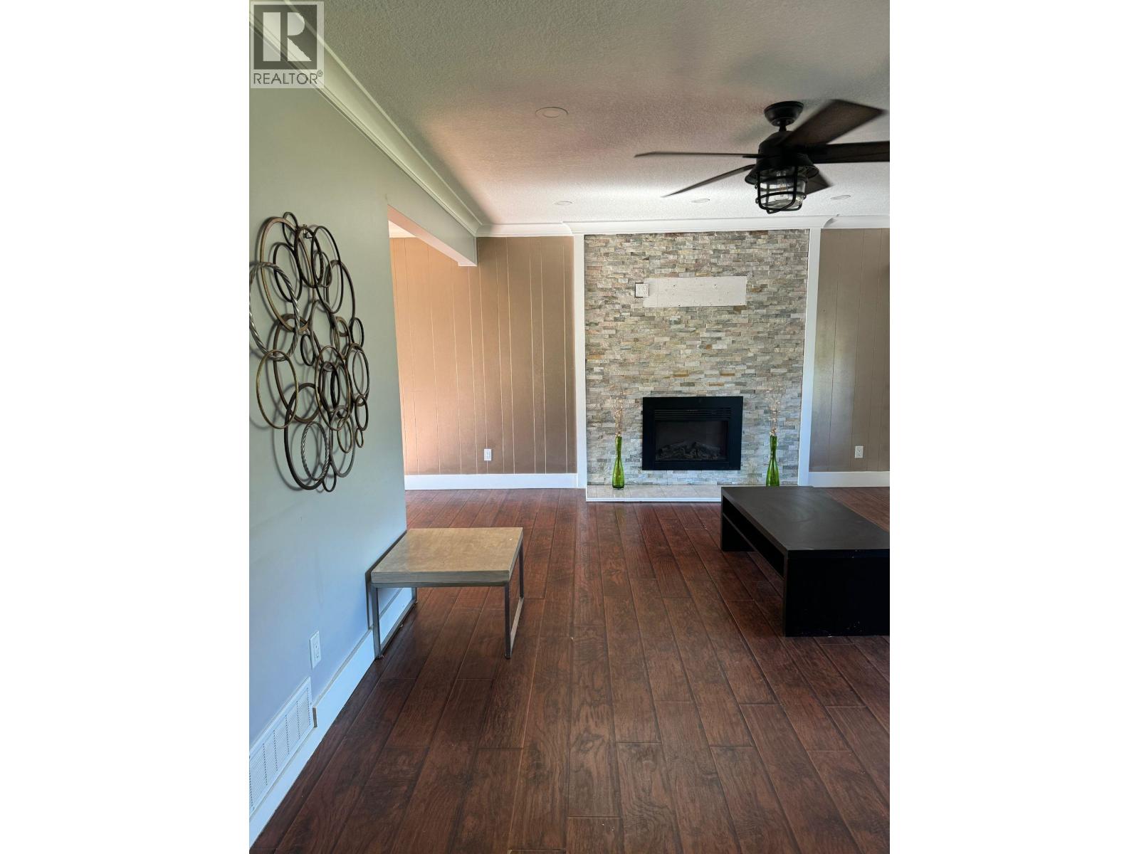 11331 Seafield Crescent, Richmond, British Columbia  V7A 3J1 - Photo 2 - R3139504