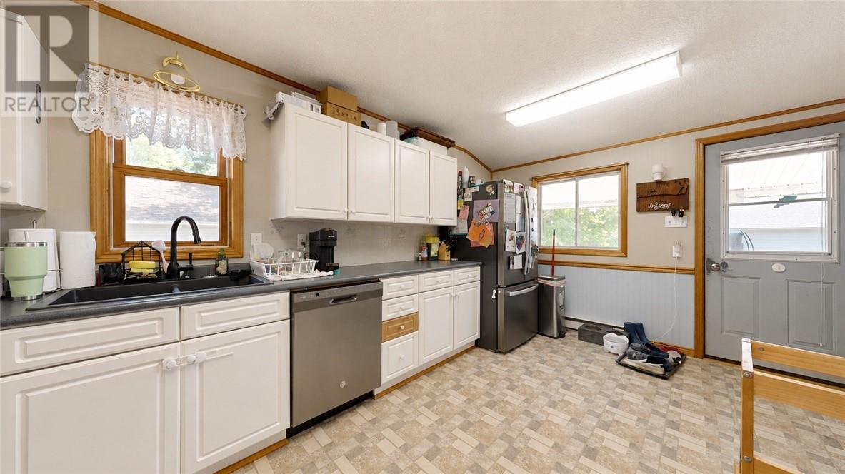 12 Nixon Street, Mindemoya, Ontario  P0P 1S0 - Photo 19 - 2128714