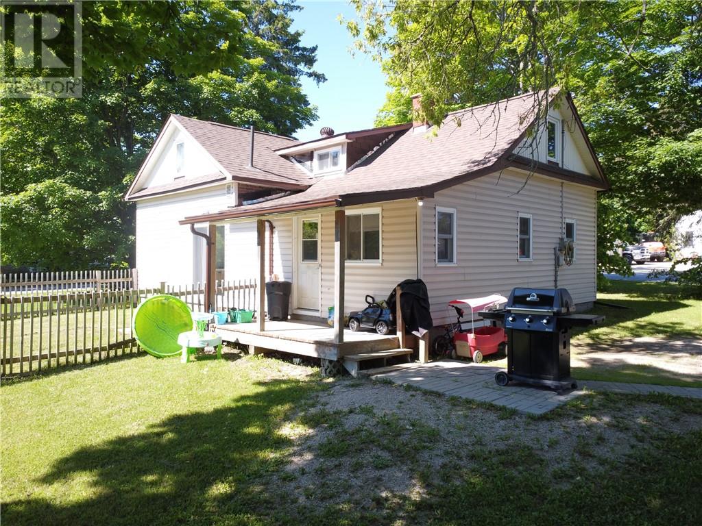 12 Nixon Street, Mindemoya, Ontario  P0P 1S0 - Photo 2 - 2128714