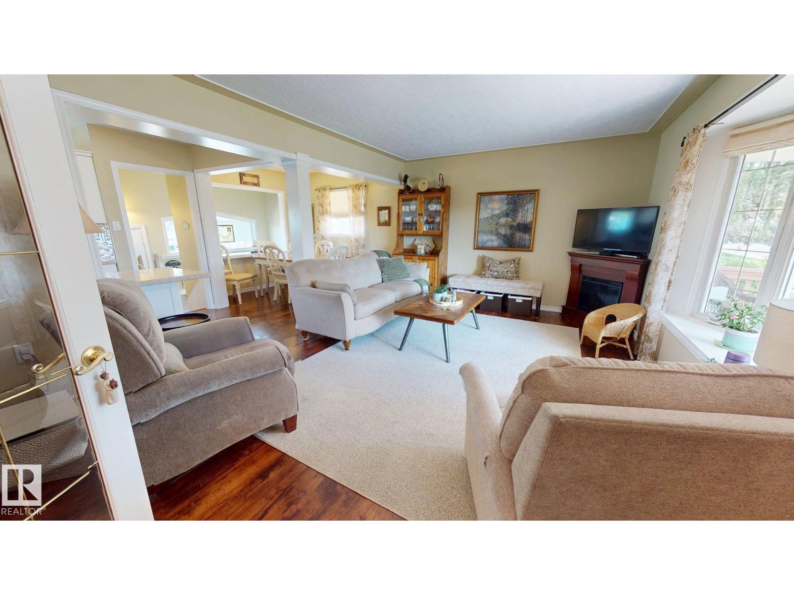 5304 95 Av NW NW, Edmonton, Alberta  T6B 1A3 - Photo 3 - E4495868