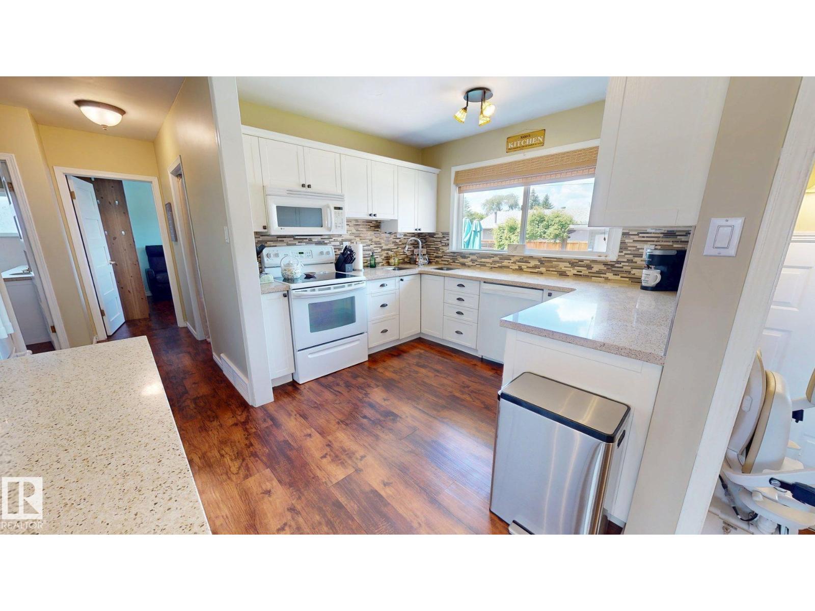 5304 95 Av NW NW, Edmonton, Alberta  T6B 1A3 - Photo 8 - E4495868