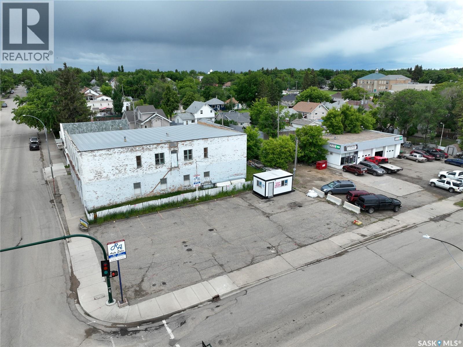 401 Lillooet Street W, Moose Jaw, Saskatchewan  S6H 4Y5 - Photo 1 - SK040782