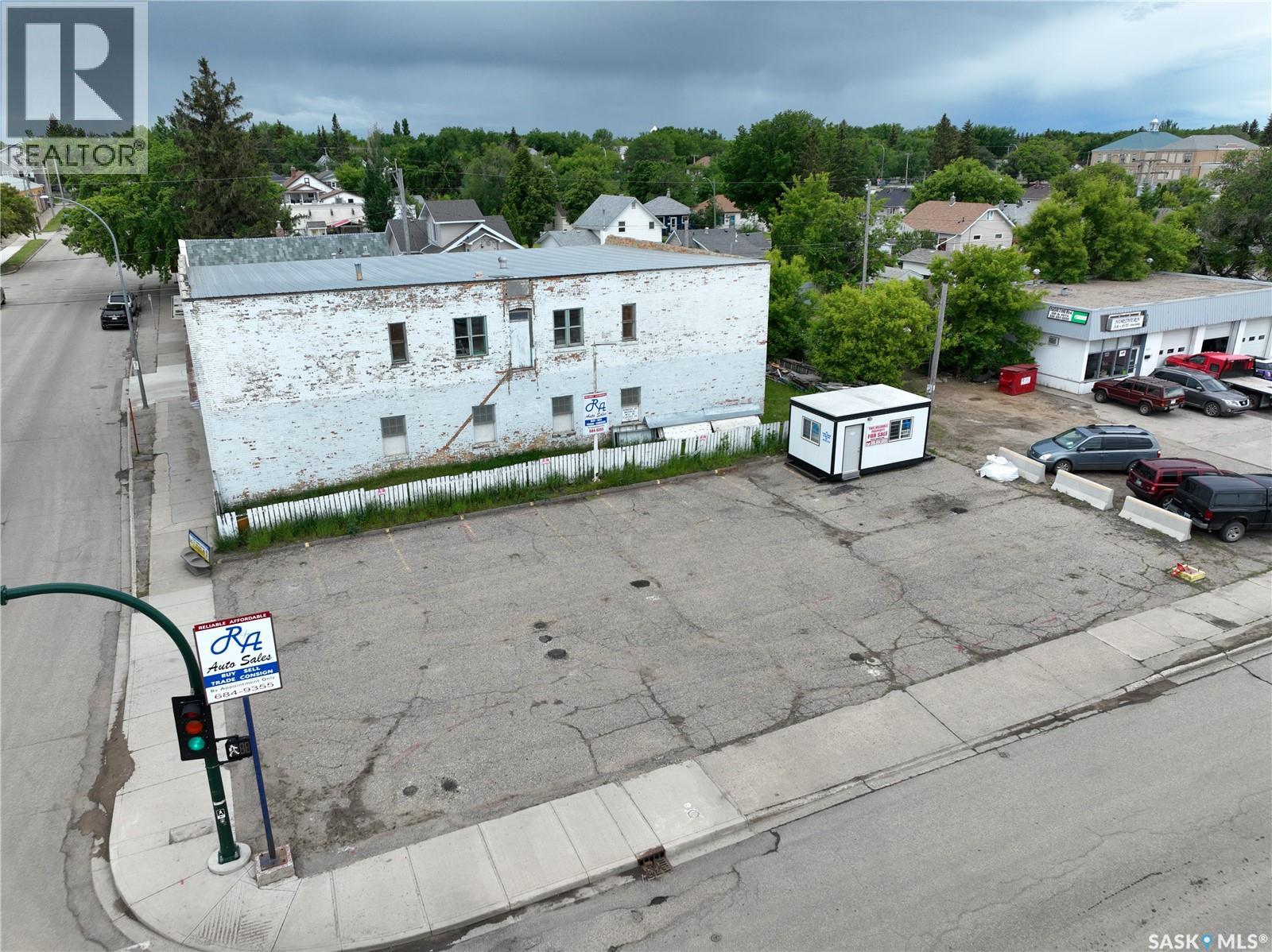 401 Lillooet Street W, Moose Jaw, Saskatchewan  S6H 4Y5 - Photo 3 - SK040782