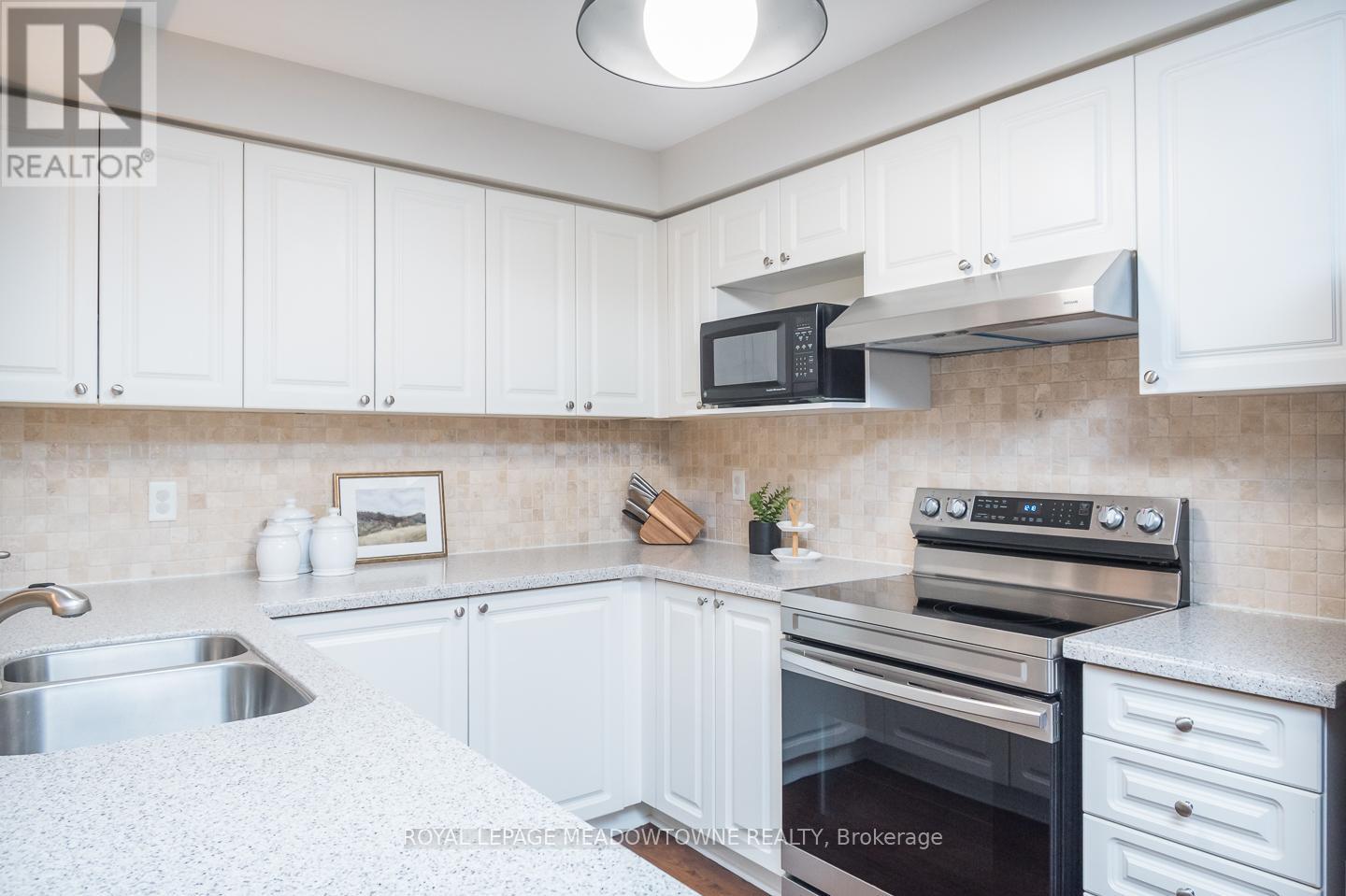 88 Manley Lane, Milton, Ontario  L9T 5N9 - Photo 11 - W13494316