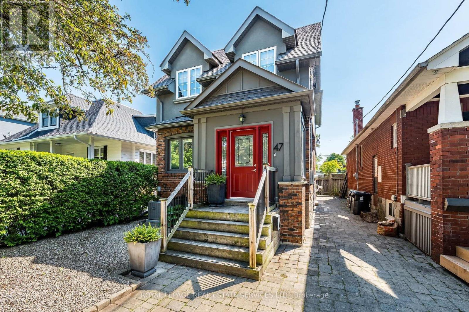 47 Third Street, Toronto, Ontario  M8V 2X7 - Photo 2 - W13494334