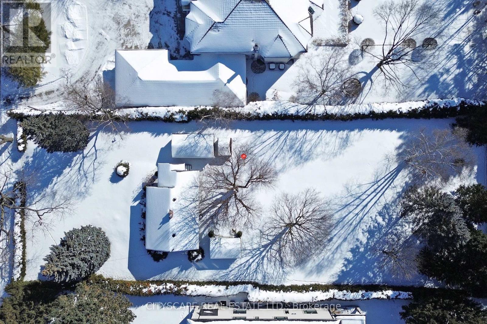 392 Fourth Line, Oakville, Ontario  L6L 5A4 - Photo 10 - W13494402