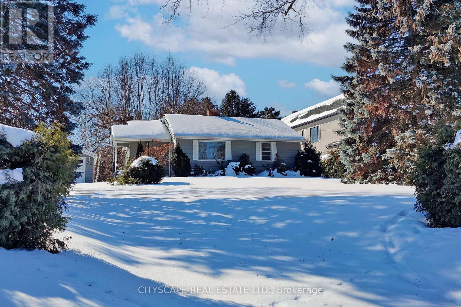 392 Fourth Line, Oakville, Ontario  L6L 5A4 - Photo 2 - W13494402