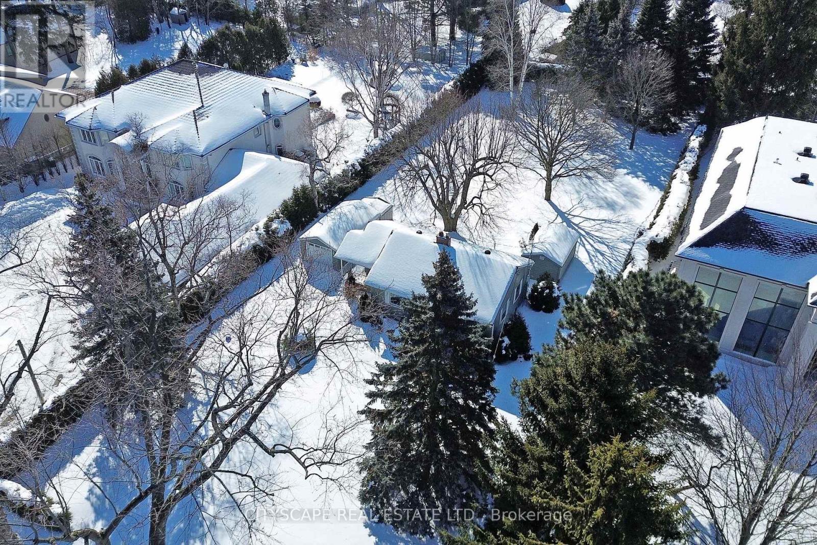 392 Fourth Line, Oakville, Ontario  L6L 5A4 - Photo 6 - W13494402