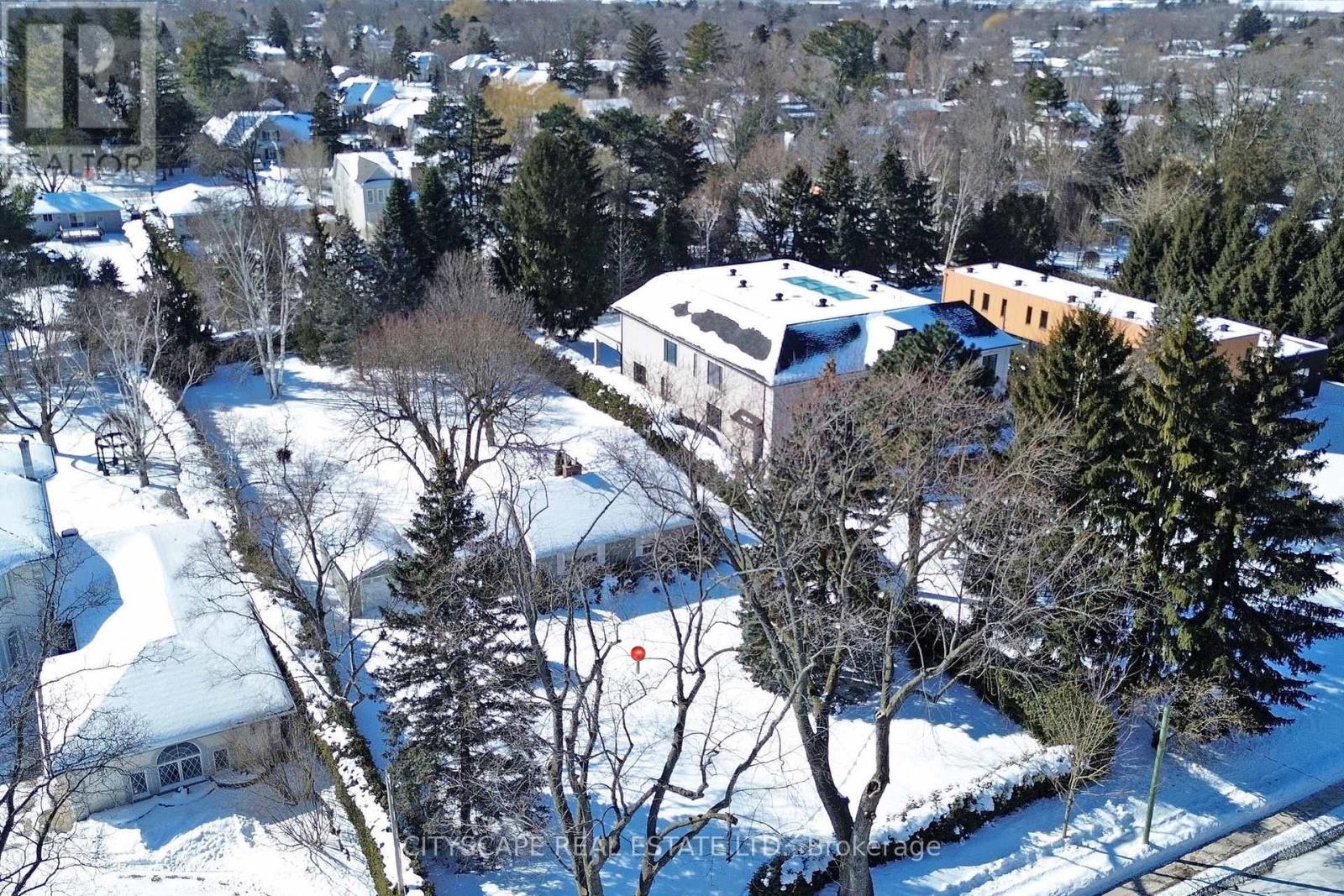 392 Fourth Line, Oakville, Ontario  L6L 5A4 - Photo 9 - W13494402