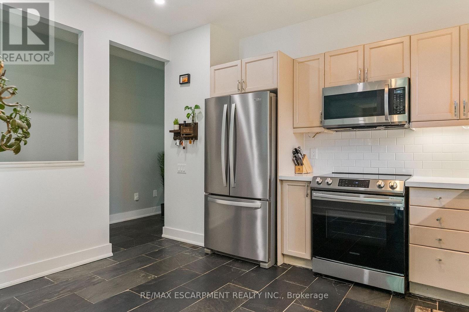 37 - 2243 Turnberry Road, Burlington, Ontario  L7M 4Y5 - Photo 14 - W13494426
