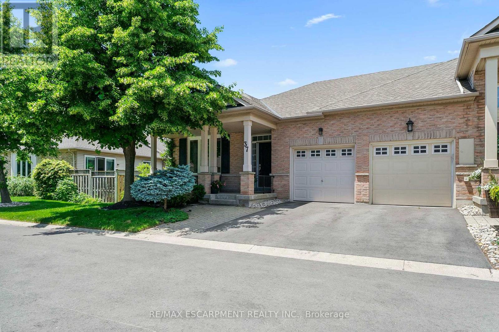 37 - 2243 Turnberry Road, Burlington, Ontario  L7M 4Y5 - Photo 2 - W13494426