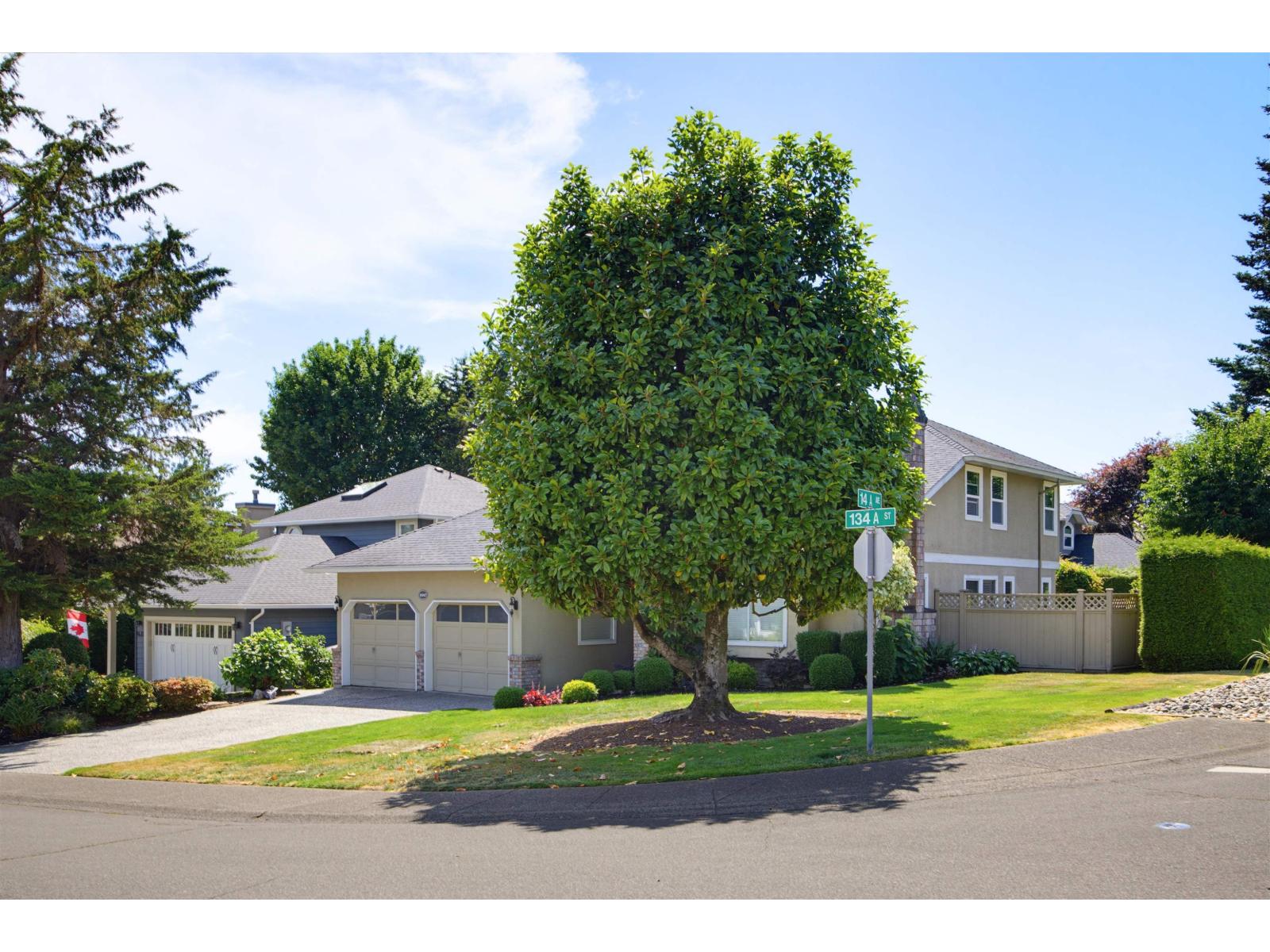 1447 134a Street, Surrey, British Columbia  V4A 9A6 - Photo 3 - R3138673