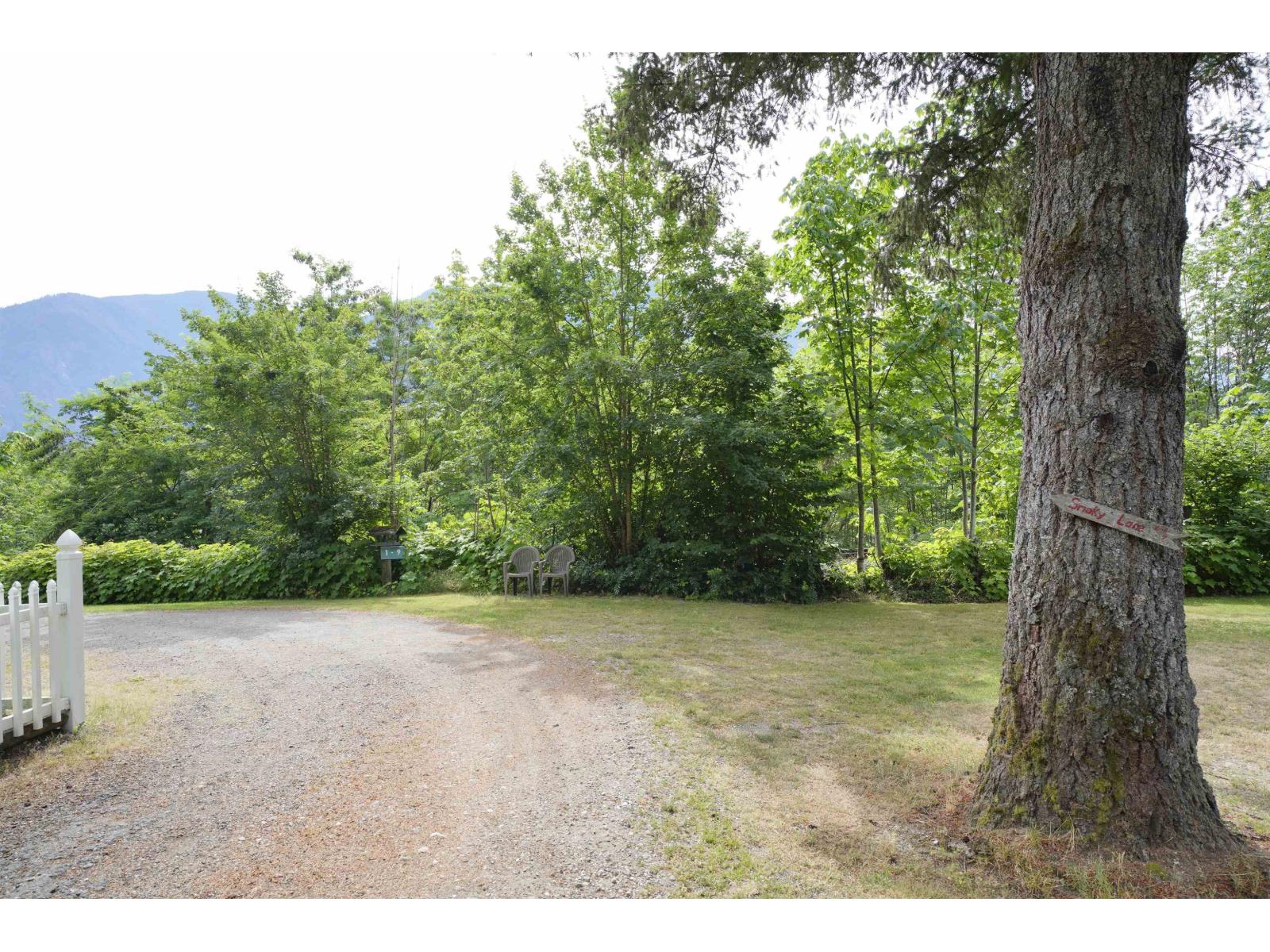 2 30860 Trans Canada Highway, Yale 