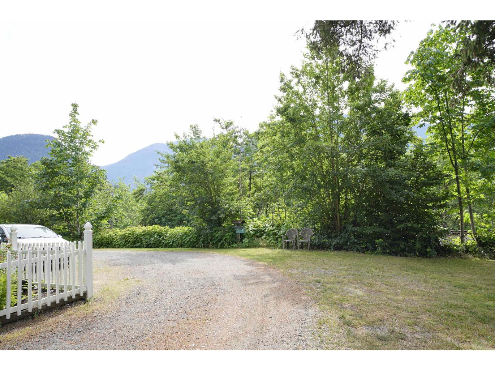 2 30860 Trans Canada Highway, Yale 