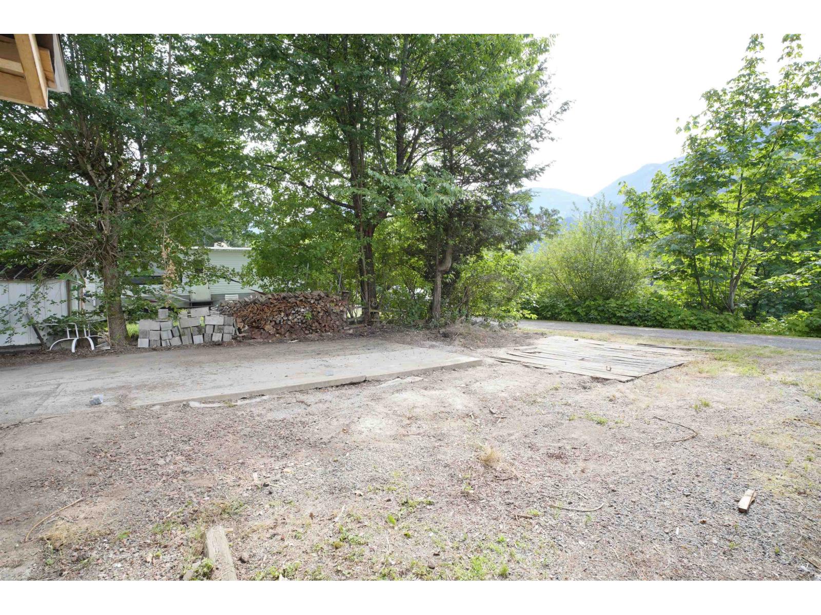 2 30860 Trans Canada Highway, Yale 