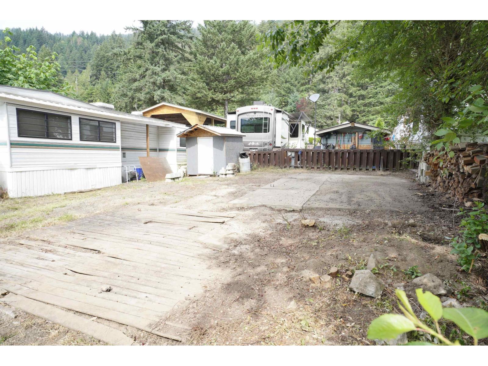 2 30860 Trans Canada Highway, Yale 