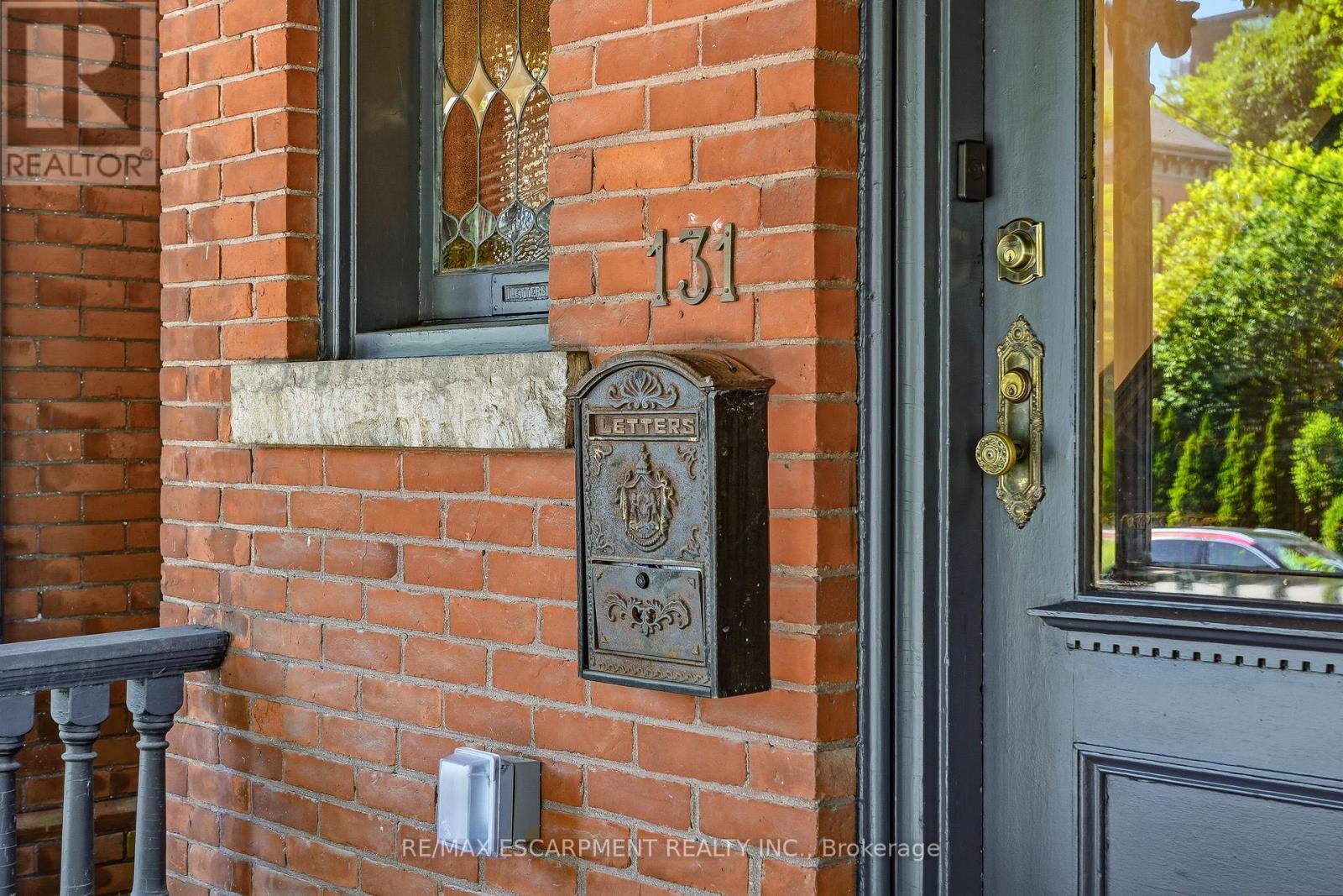131 Markland Street, Hamilton, Ontario  L8P 2K3 - Photo 3 - X13494398
