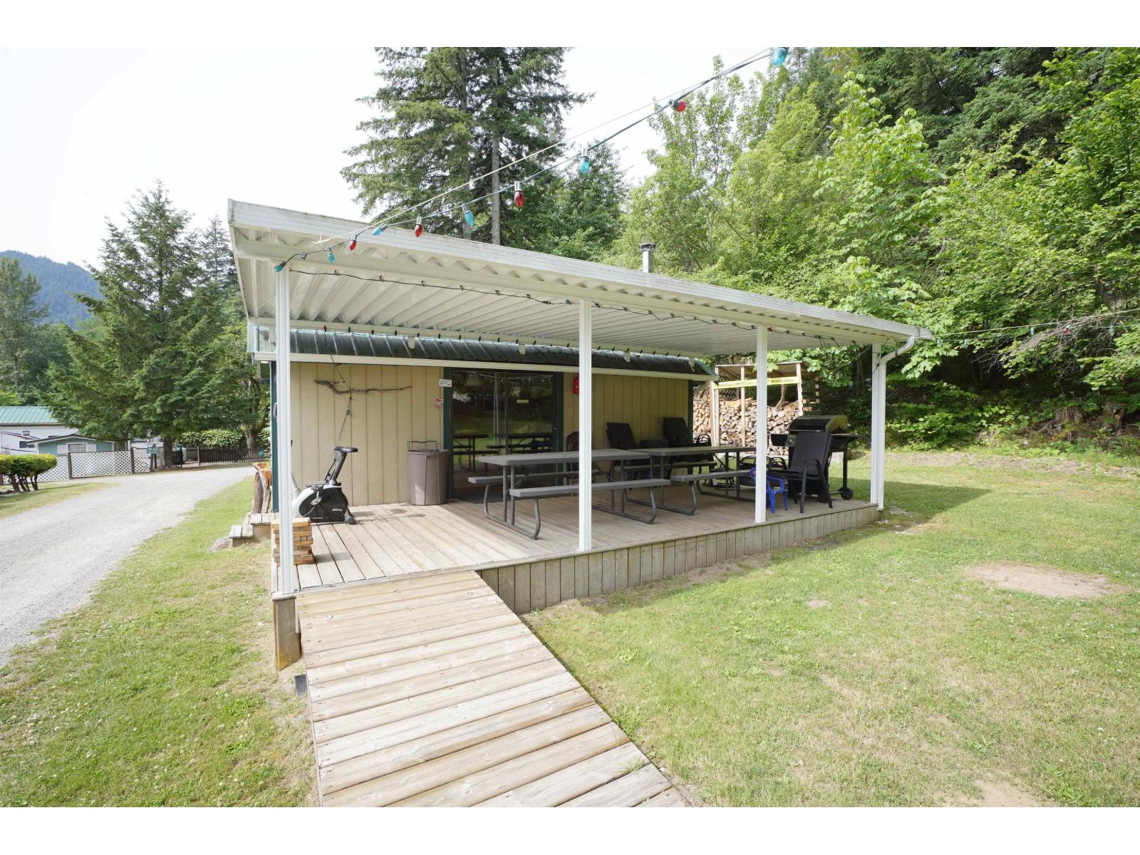 2 30860 Trans Canada Highway, Yale 