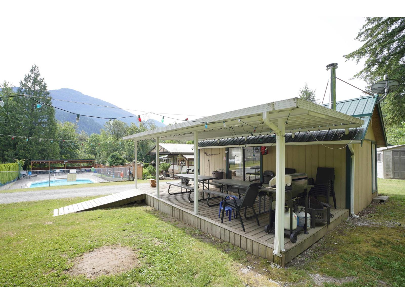 2 30860 Trans Canada Highway, Yale 