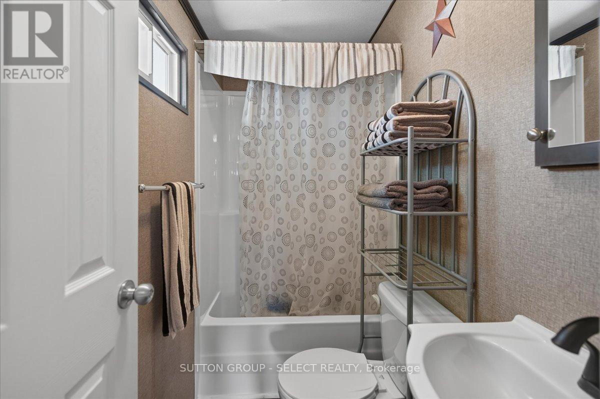 403 - 8685 Rock Glen Road, Lambton Shores, Ontario  N0M 1B0 - Photo 16 - X13494648