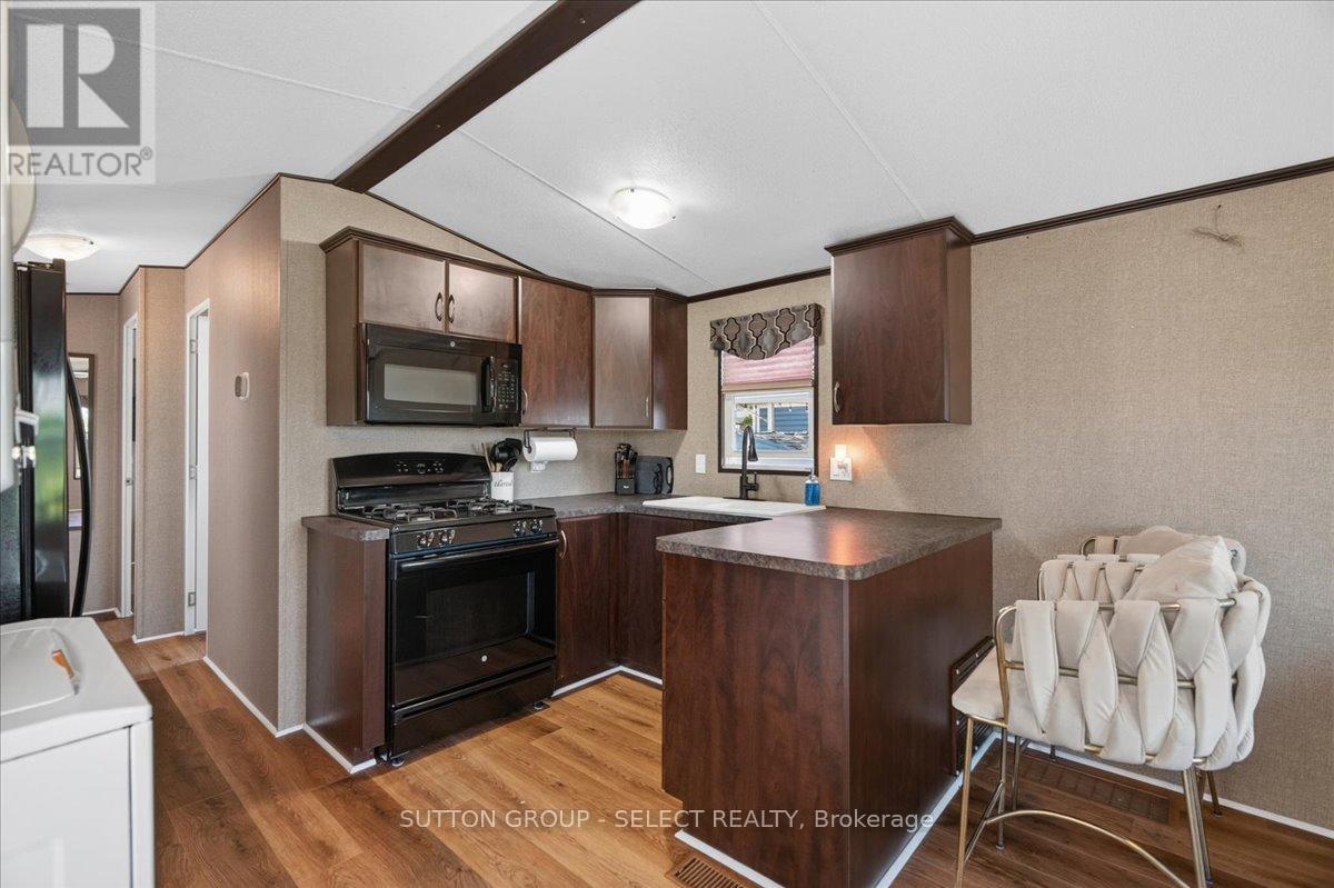 403 - 8685 Rock Glen Road, Lambton Shores, Ontario  N0M 1B0 - Photo 7 - X13494648