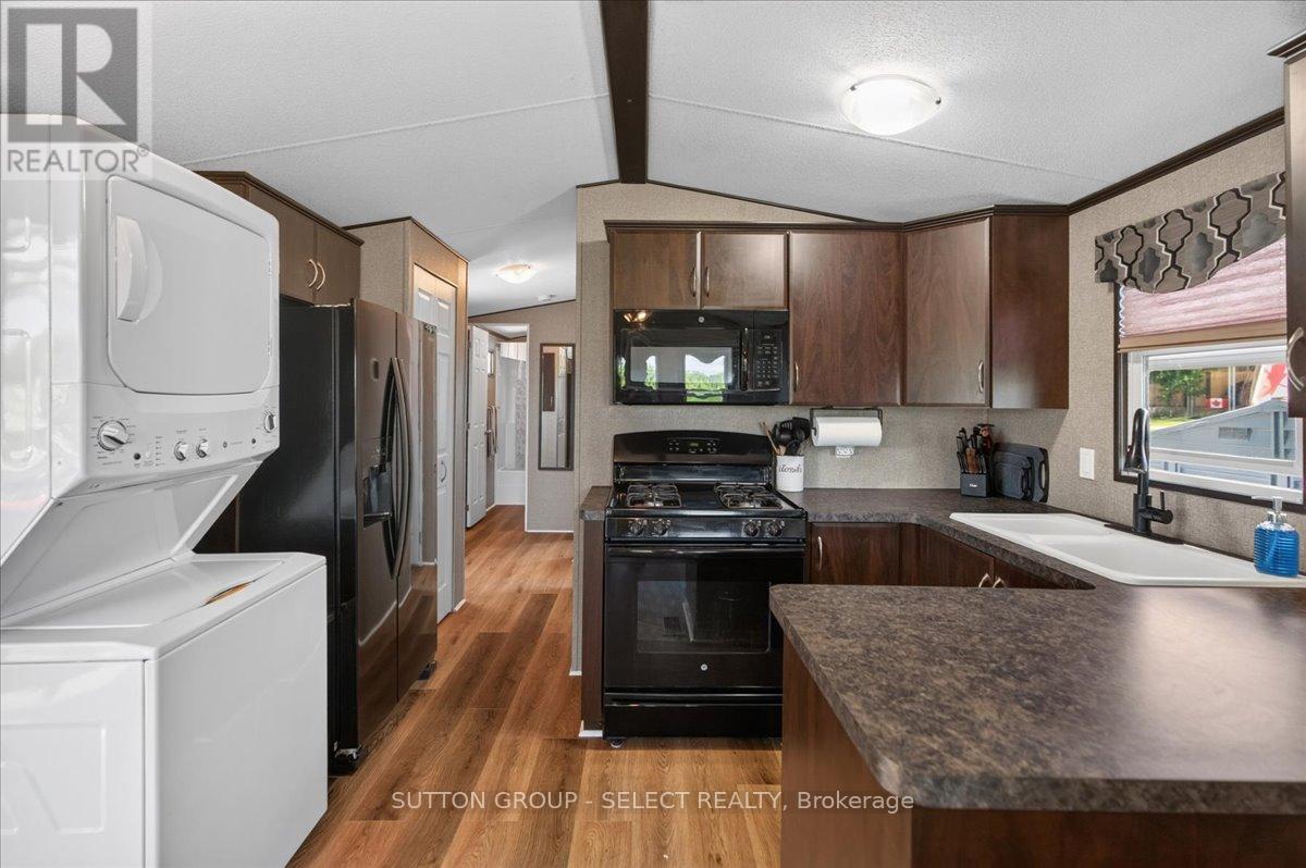 403 - 8685 Rock Glen Road, Lambton Shores, Ontario  N0M 1B0 - Photo 8 - X13494648