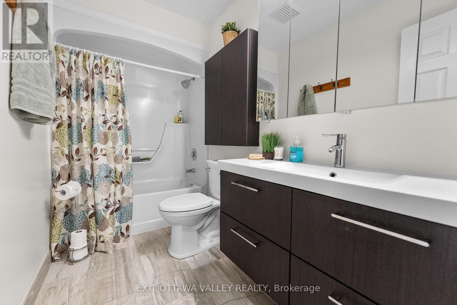 19 Vera Crescent, Whitewater Region, Ontario  K0J 1C0 - Photo 18 - X13494542