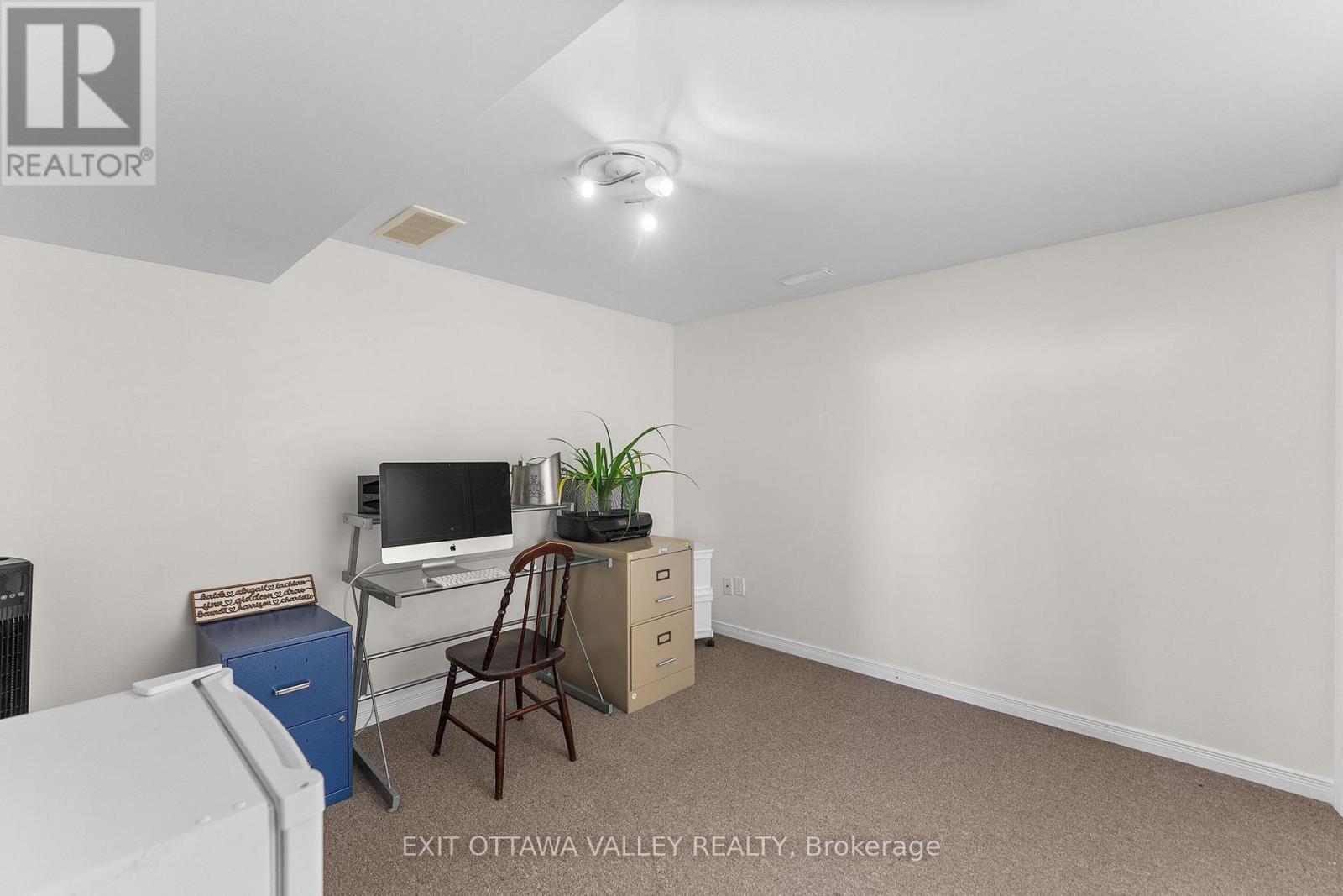 19 Vera Crescent, Whitewater Region, Ontario  K0J 1C0 - Photo 22 - X13494542