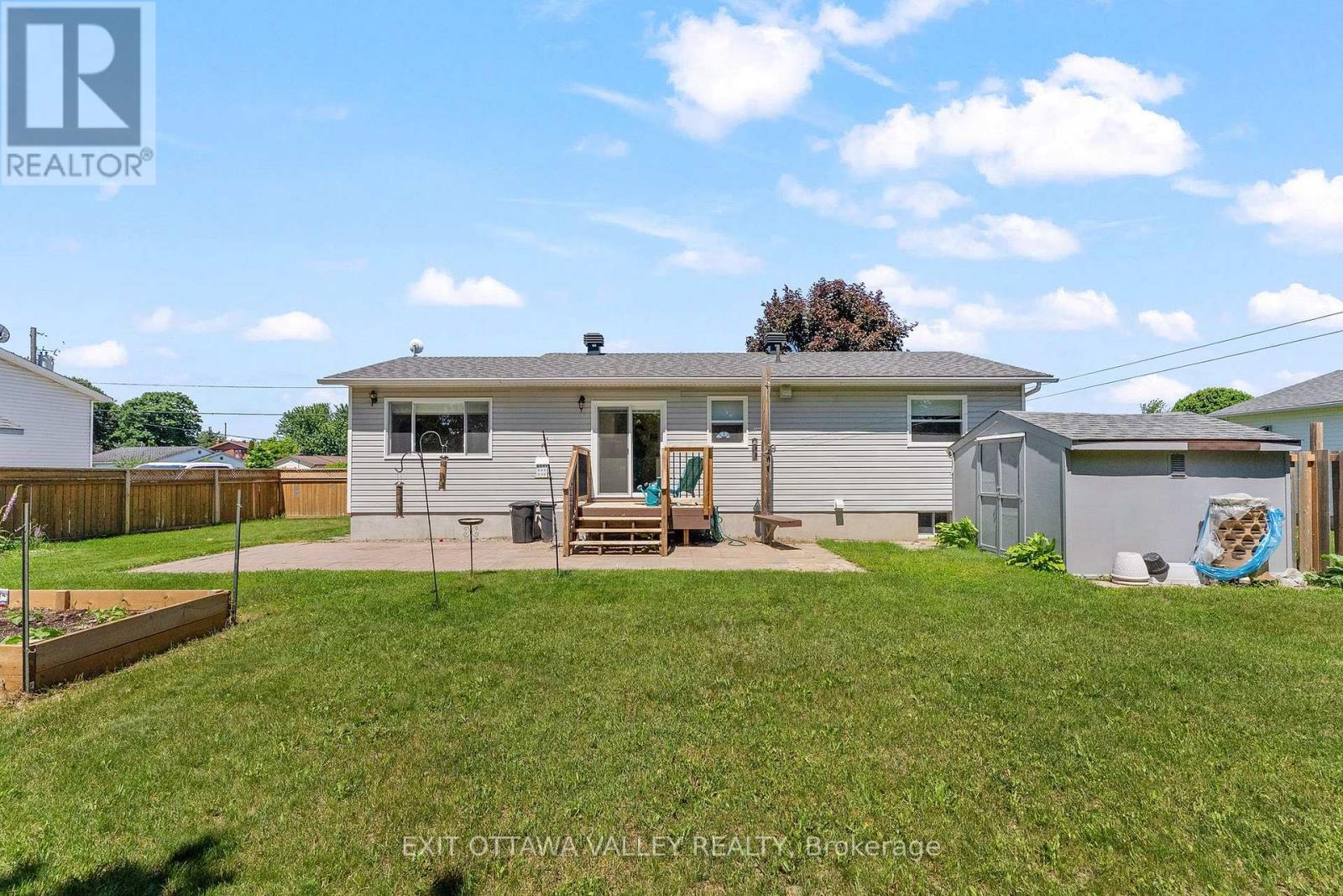 19 Vera Crescent, Whitewater Region, Ontario  K0J 1C0 - Photo 28 - X13494542