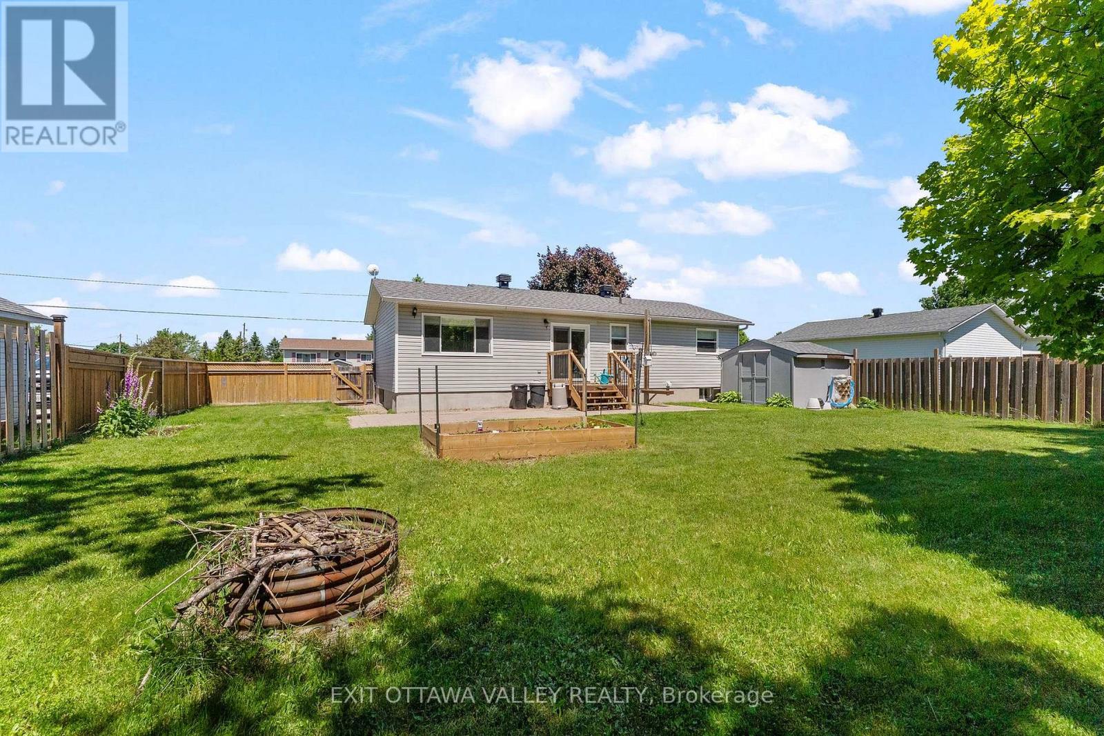 19 Vera Crescent, Whitewater Region, Ontario  K0J 1C0 - Photo 29 - X13494542