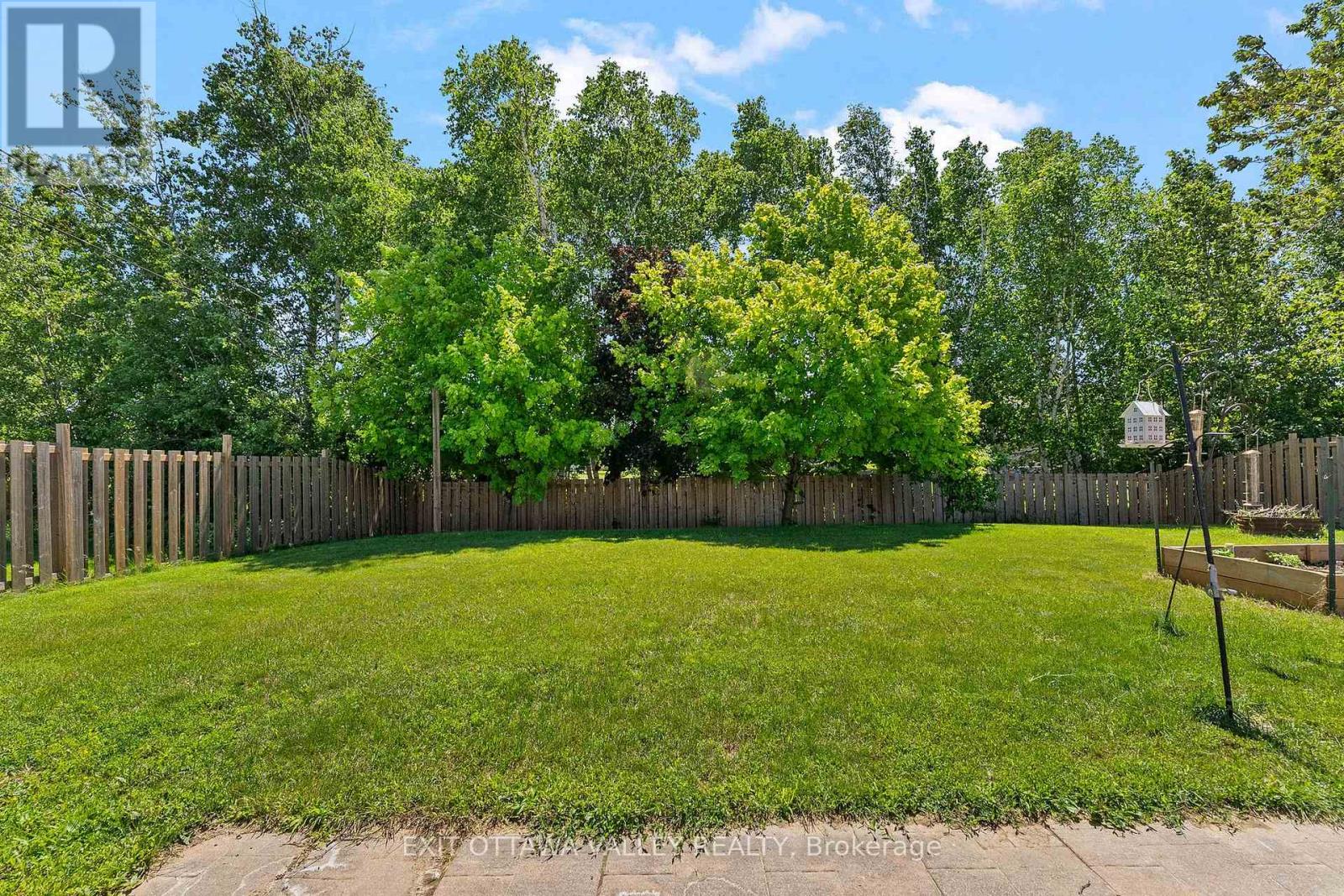 19 Vera Crescent, Whitewater Region, Ontario  K0J 1C0 - Photo 31 - X13494542