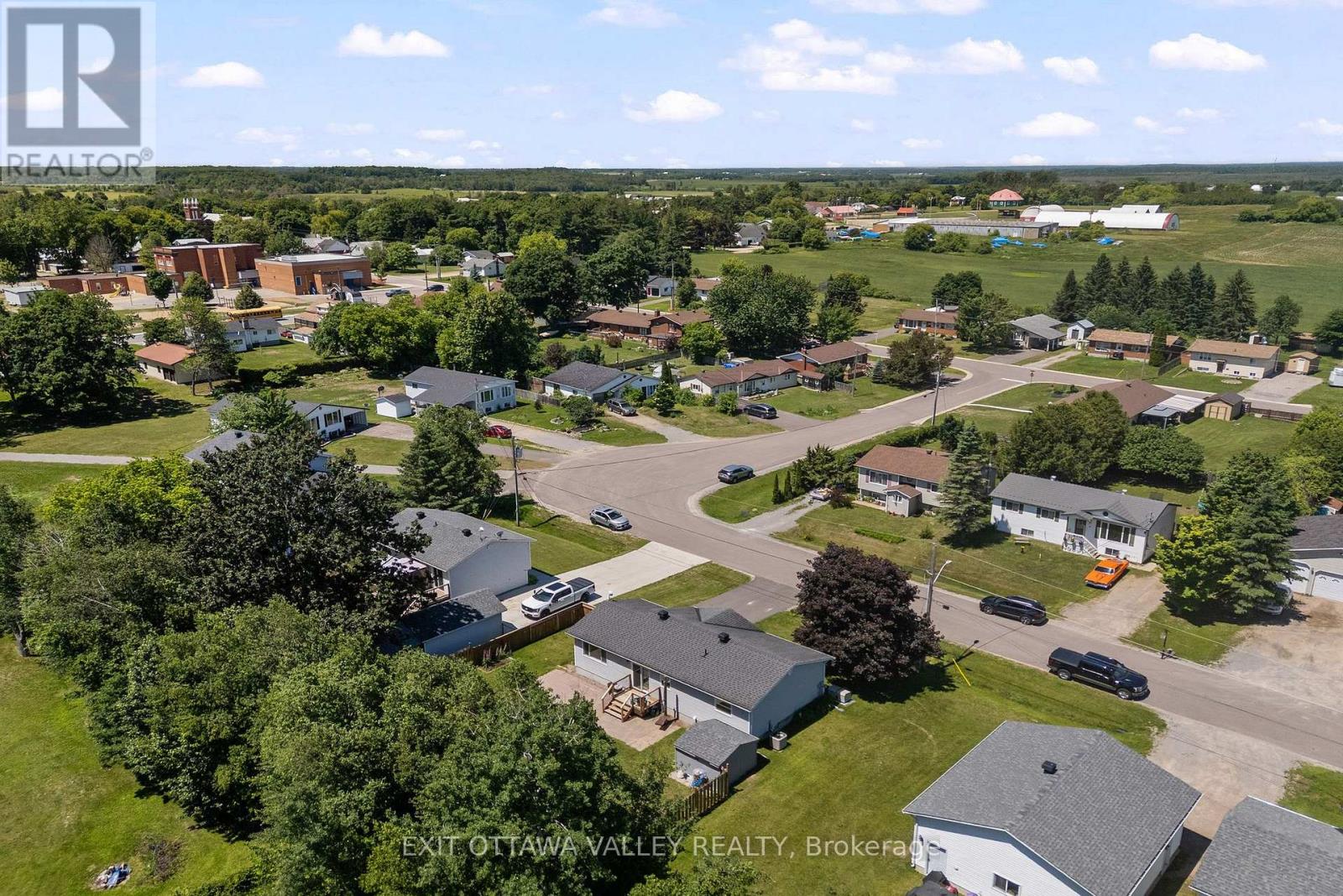 19 Vera Crescent, Whitewater Region, Ontario  K0J 1C0 - Photo 33 - X13494542