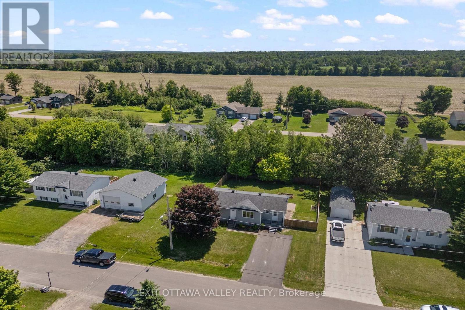 19 Vera Crescent, Whitewater Region, Ontario  K0J 1C0 - Photo 36 - X13494542