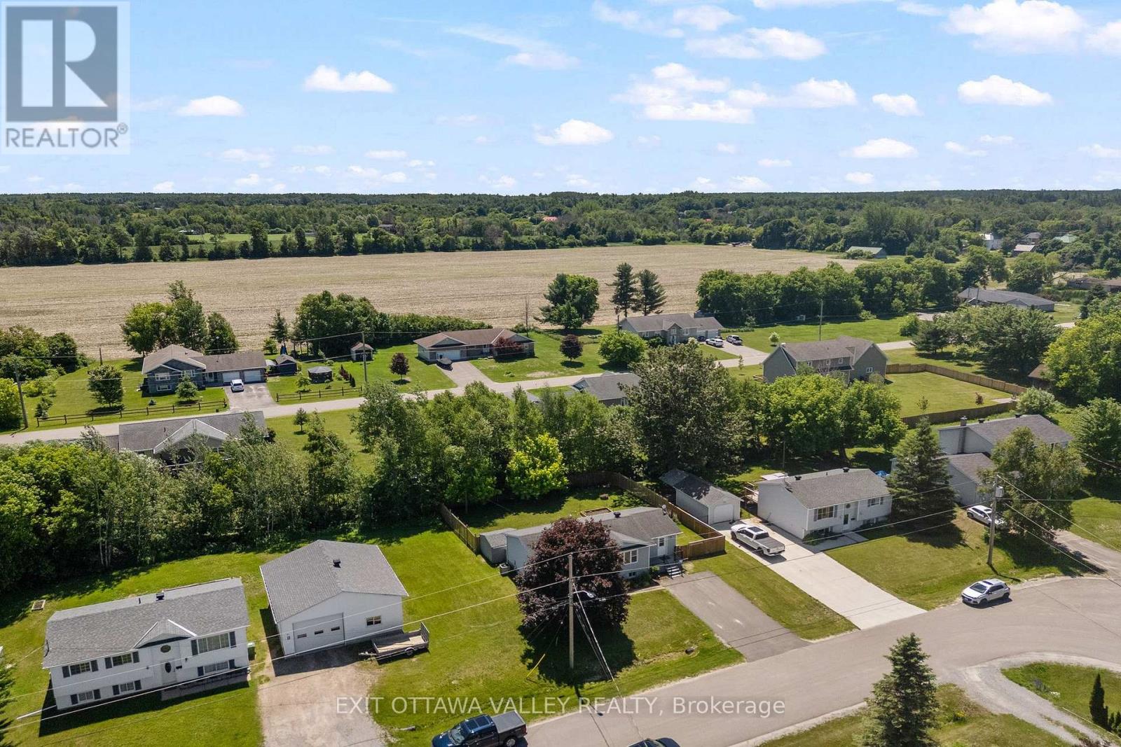 19 Vera Crescent, Whitewater Region, Ontario  K0J 1C0 - Photo 37 - X13494542
