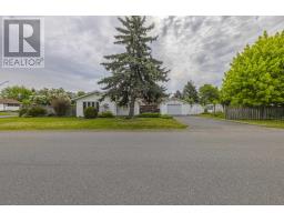 1106 CRAWFORD AVE, THUNDER BAY, Ontario