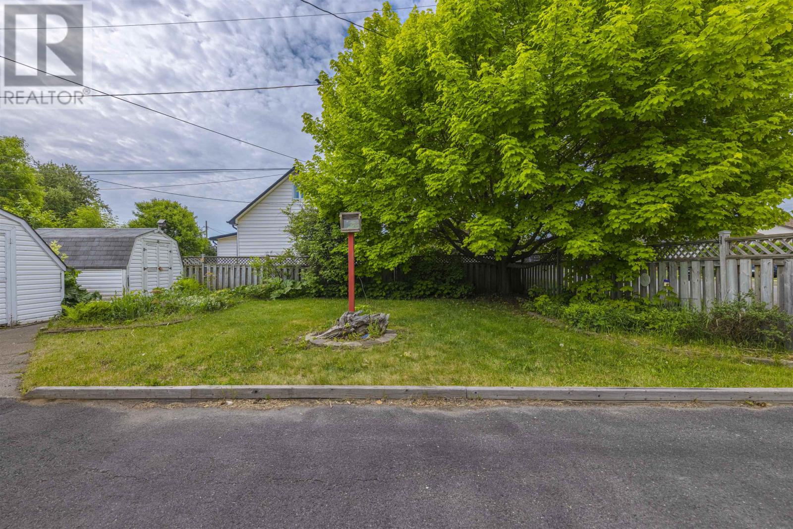 1106 Crawford Ave, Thunder Bay, Ontario  P7E 3C9 - Photo 3 - TB2601569