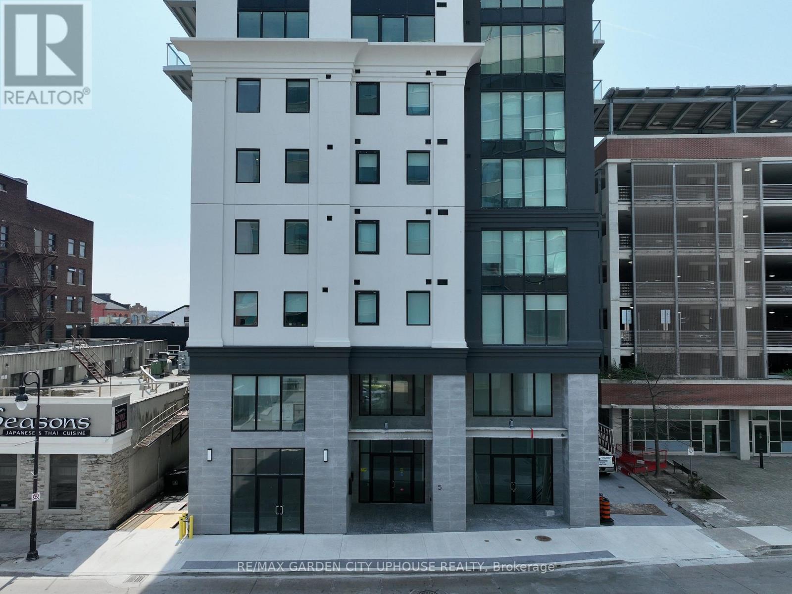 801 - 57 Carlisle Street, St. Catharines, Ontario  L2R 7N6 - Photo 1 - X13494574
