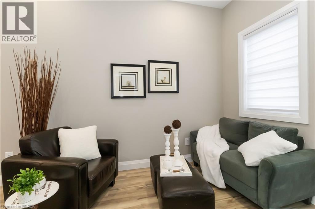 16 Mt. Pleasant Street, Brantford, Ontario  N3T 1S5 - Photo 5 - 40815432