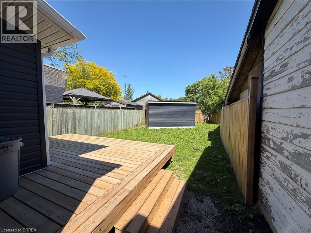 16 Mt. Pleasant Street, Brantford, Ontario  N3T 1S5 - Photo 15 - 40815432