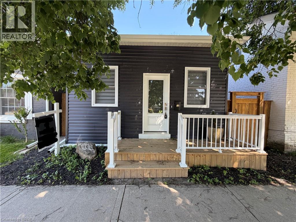 16 Mt. Pleasant Street, Brantford, Ontario  N3T 1S5 - Photo 14 - 40815432