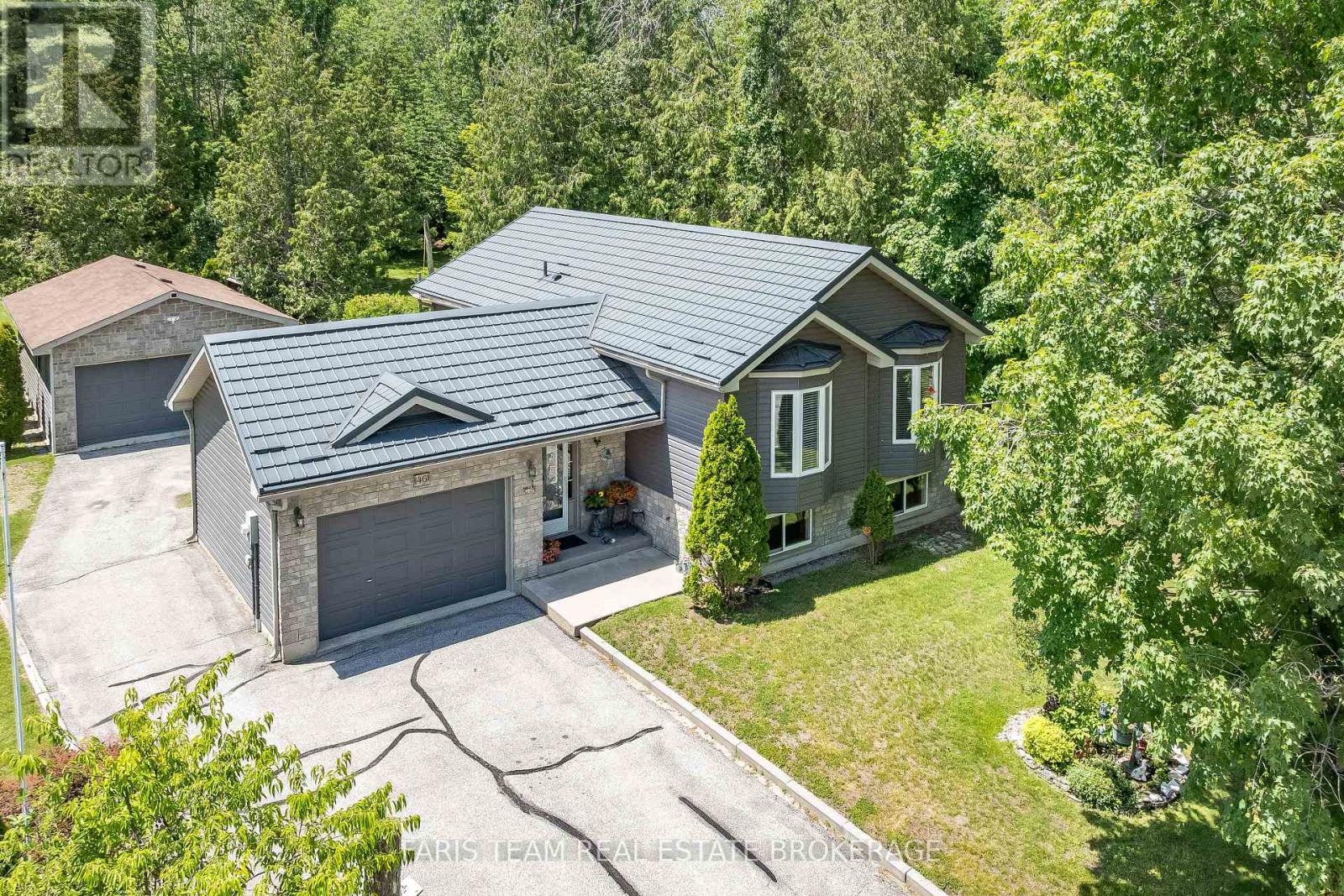 46 Greenwood Avenue, Oro-Medonte, Ontario  L0K 1E0 - Photo 2 - S13235970