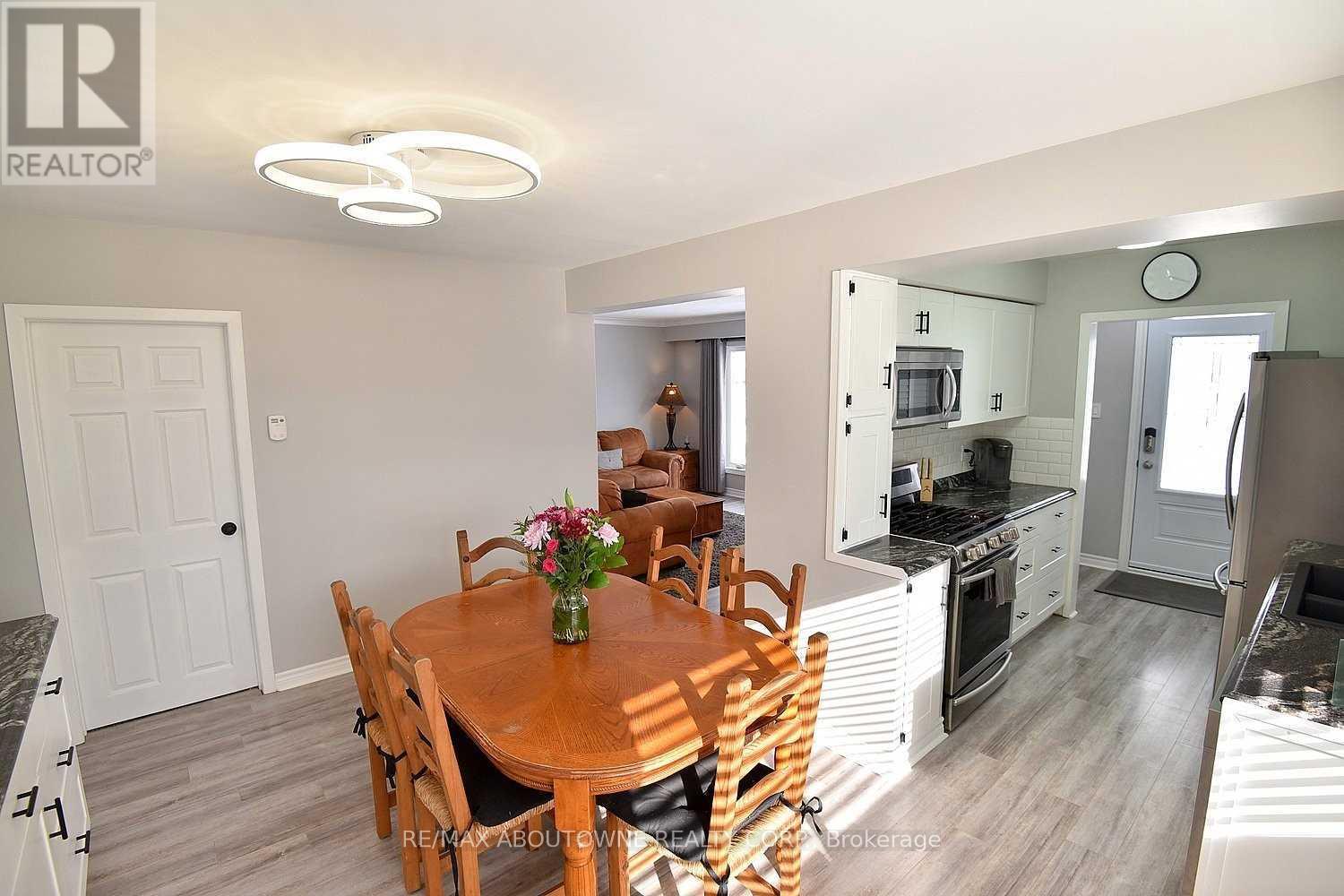 314 Bevan Drive, Burlington, Ontario  L7L 4L2 - Photo 14 - W13492418