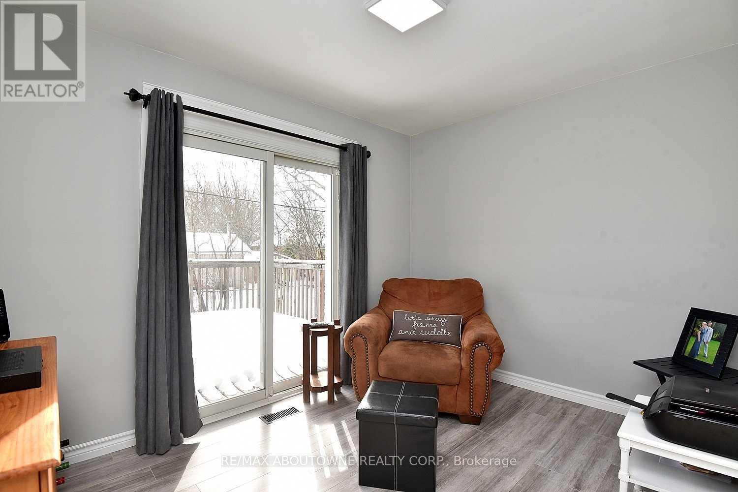 314 Bevan Drive, Burlington, Ontario  L7L 4L2 - Photo 19 - W13492418