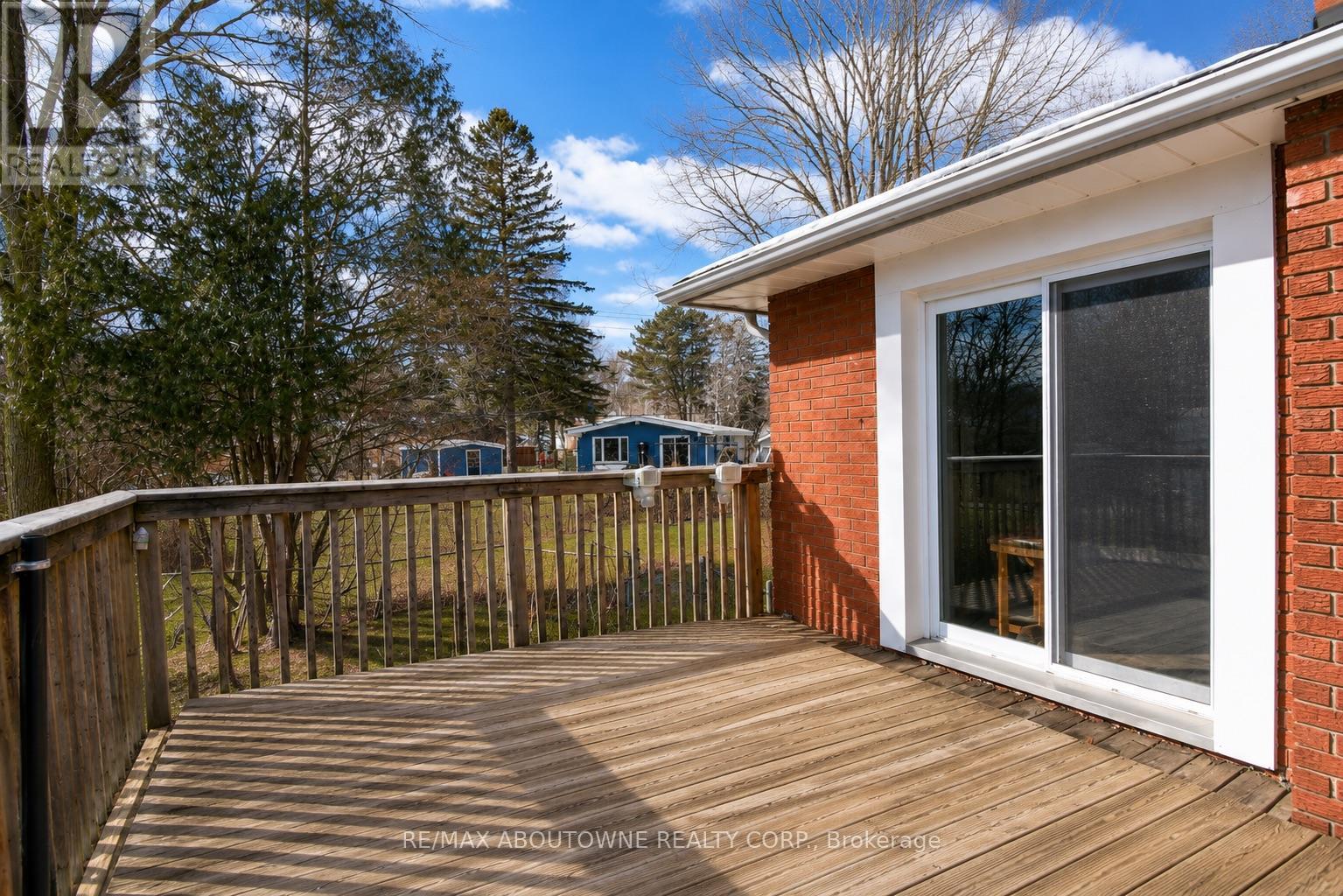 314 Bevan Drive, Burlington, Ontario  L7L 4L2 - Photo 27 - W13492418