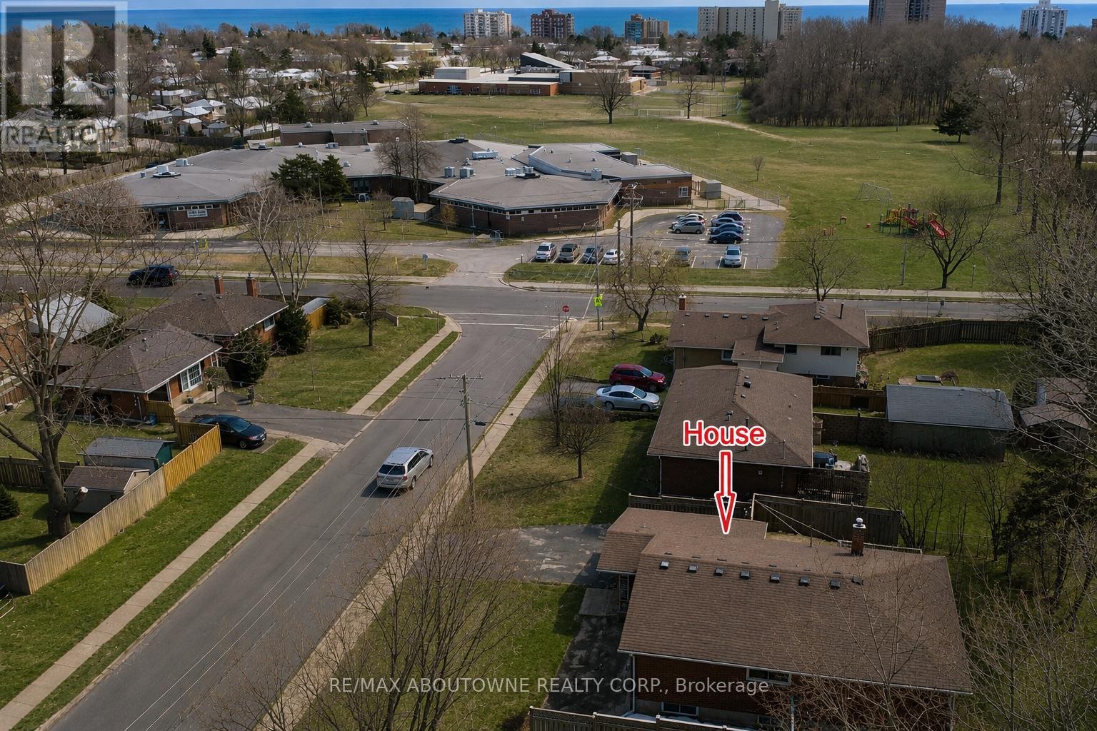 314 Bevan Drive, Burlington, Ontario  L7L 4L2 - Photo 30 - W13492418