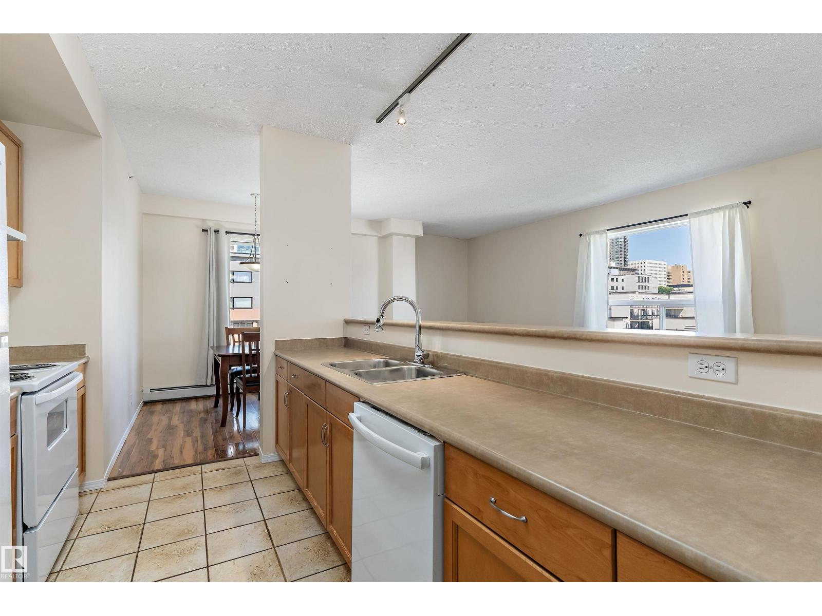 #1002 9707 105 St NW, Edmonton, Alberta  T5K 1A1 - Photo 11 - E4495882