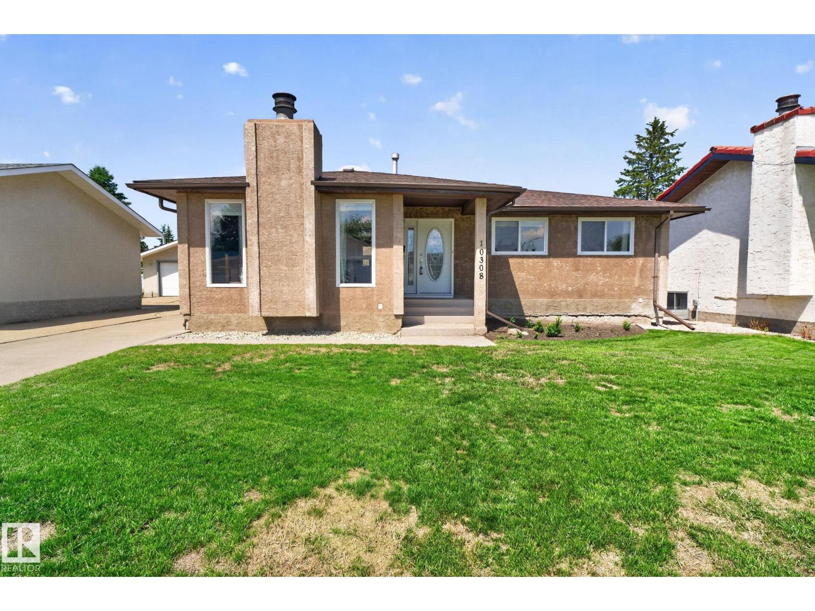 10308 166 Av NW, Edmonton, Alberta  T5X 2G5 - Photo 2 - E4495883